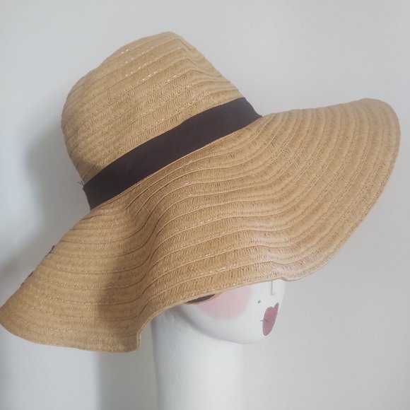 "On Vacay" Floppy-Fashion Sun Hat - Picture 8 of 8